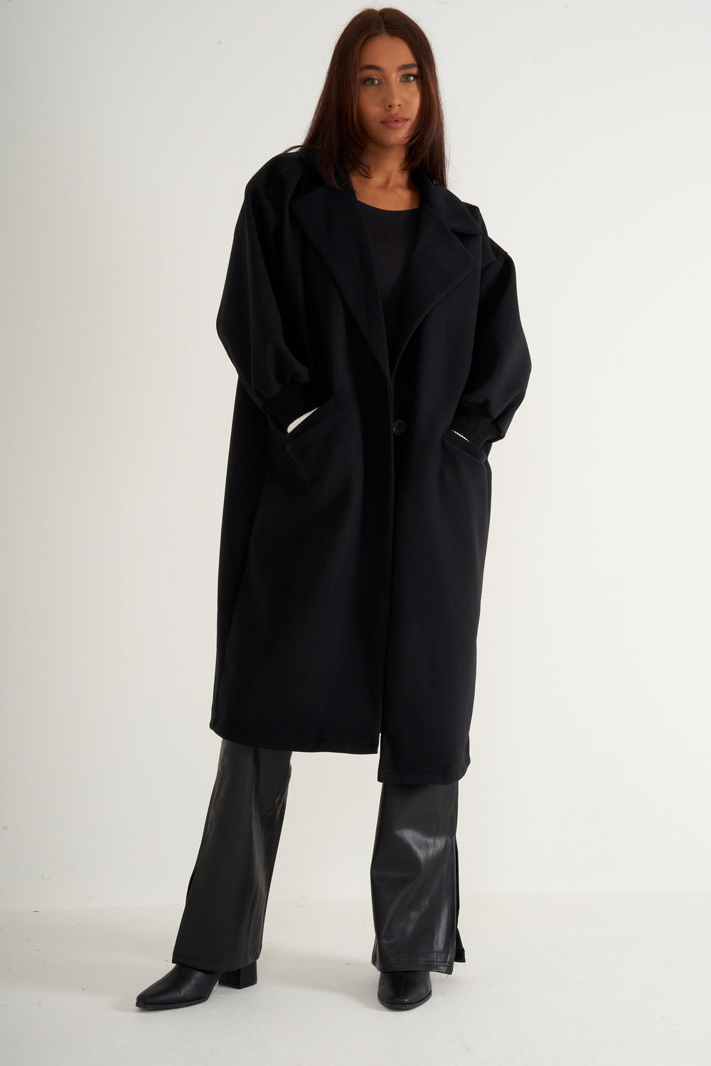 Black Oversized Long Coat with ribbed cuffs – Luxvanti